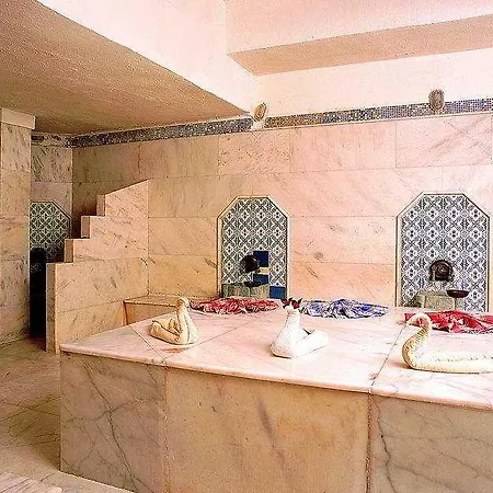 Emir Garden 4*